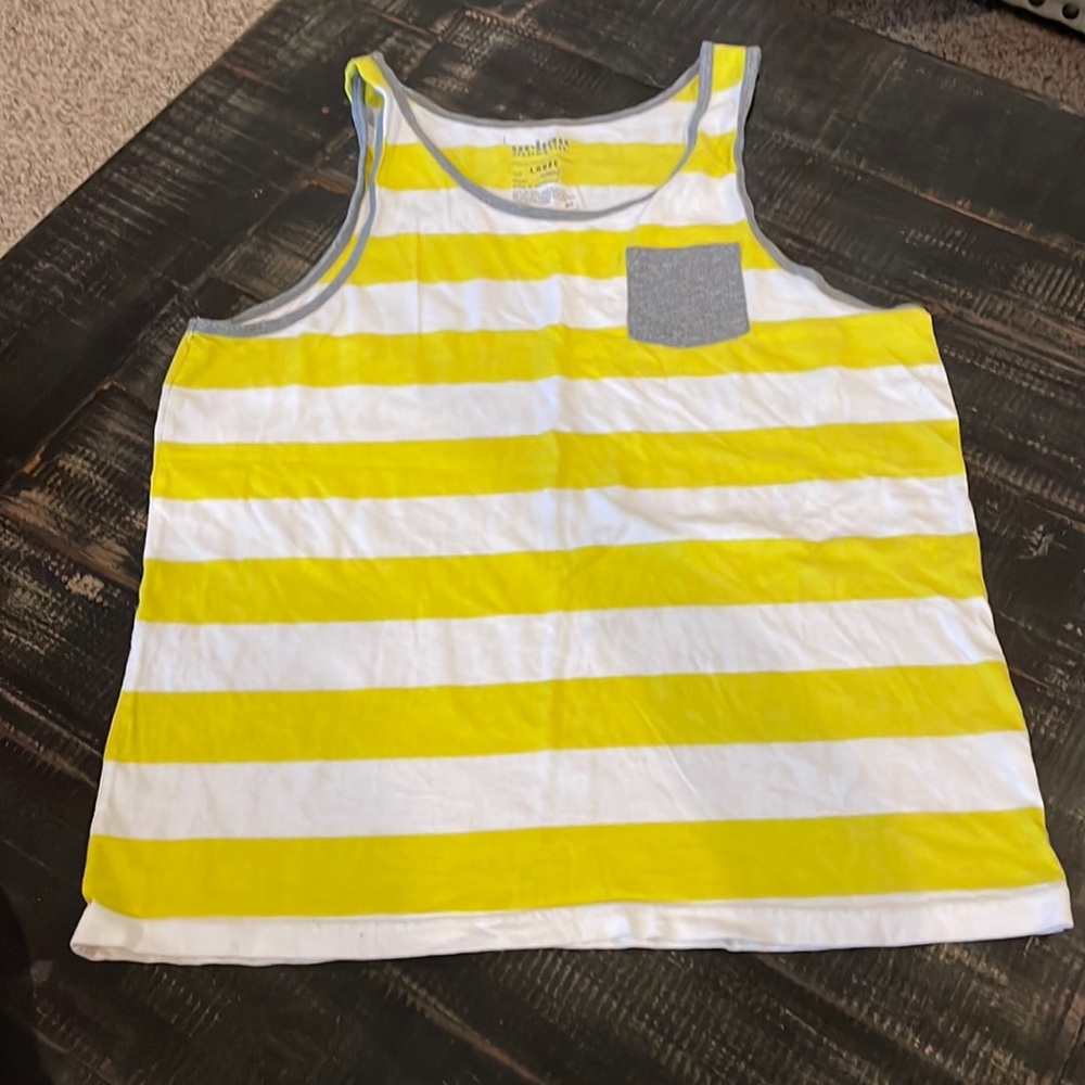 Mens urban pipeline tank top size large